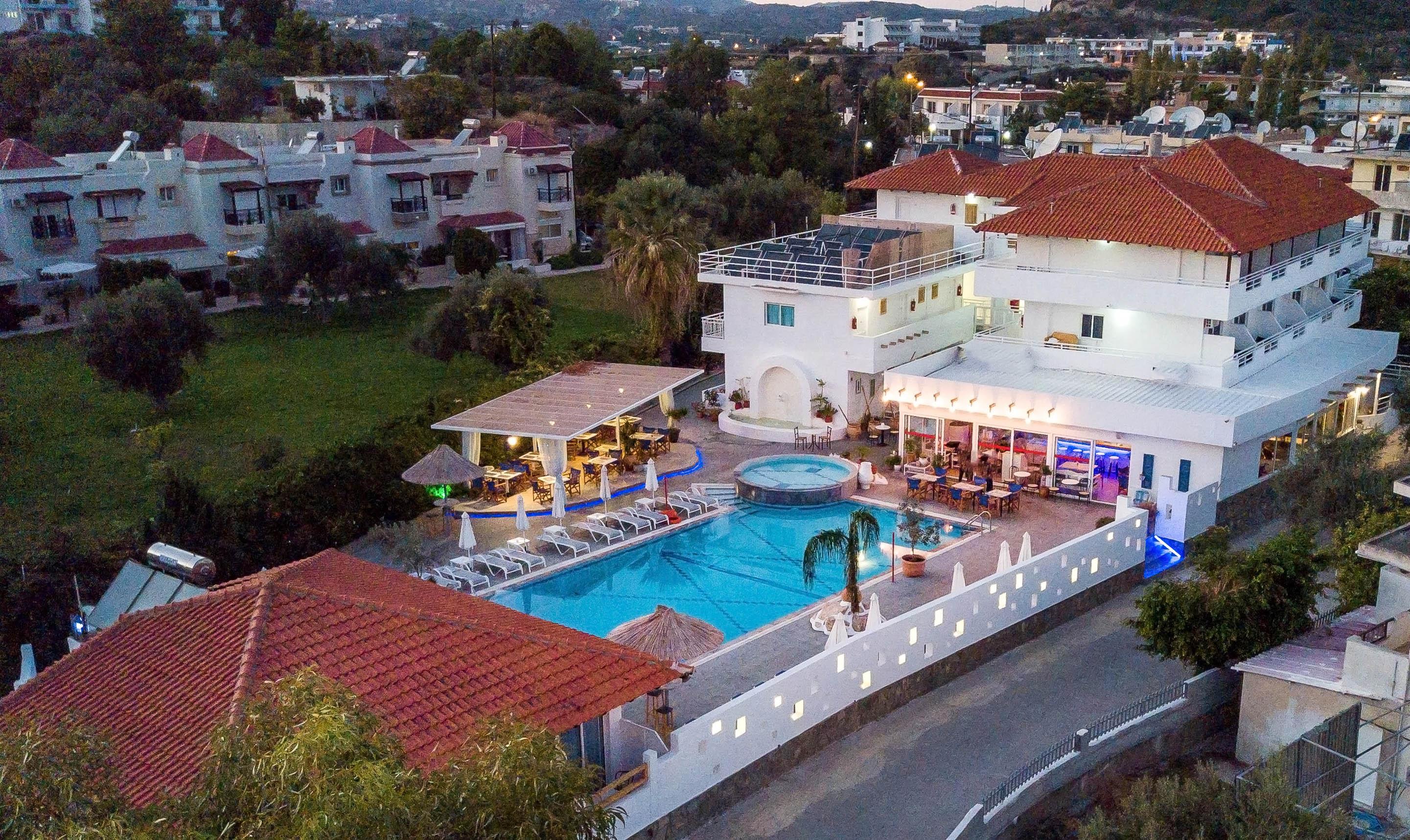 Tinas Lägenhetshotell Faliraki