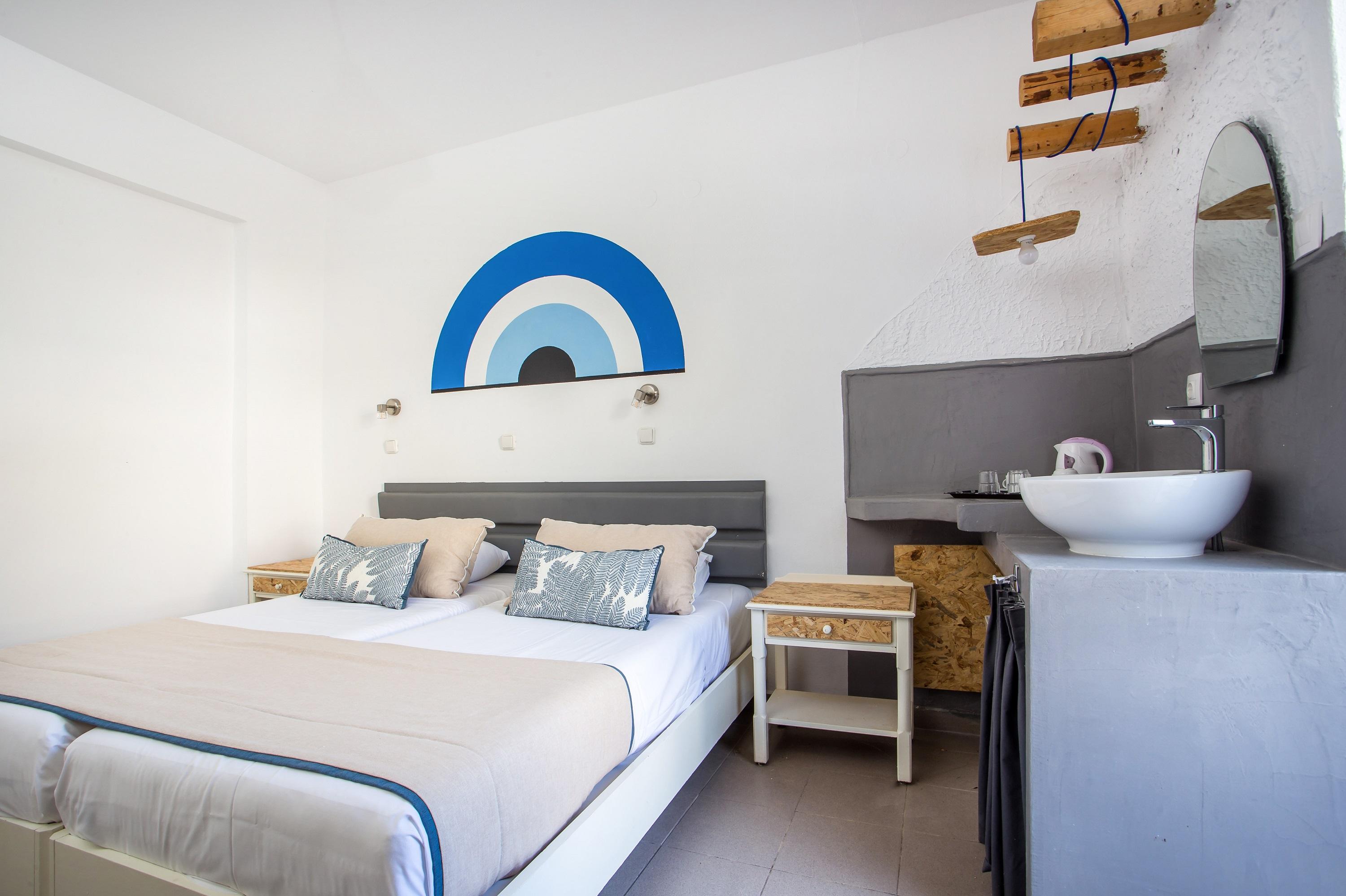 Tinas Aparthotel 2*