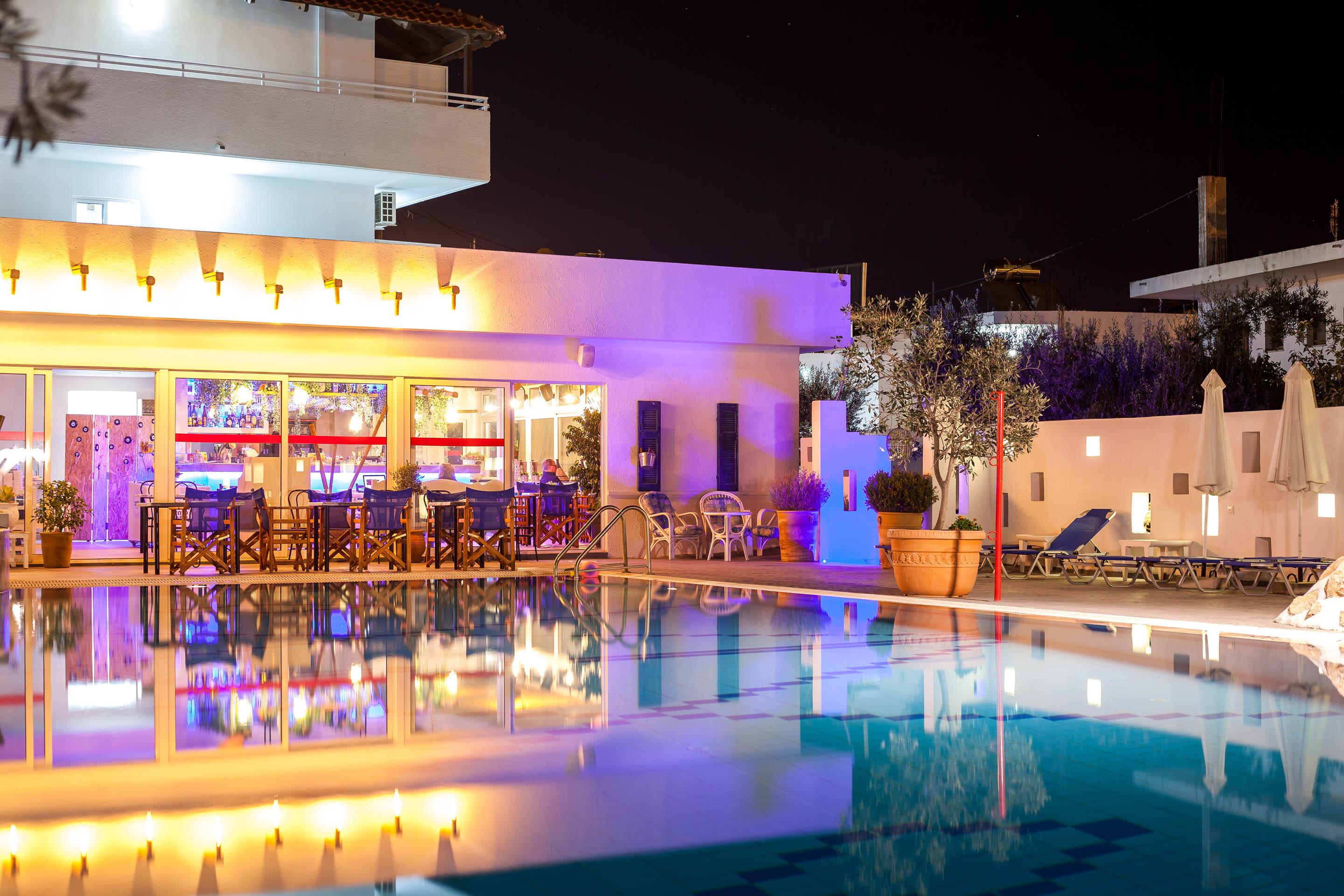 Aparthotel Tinas