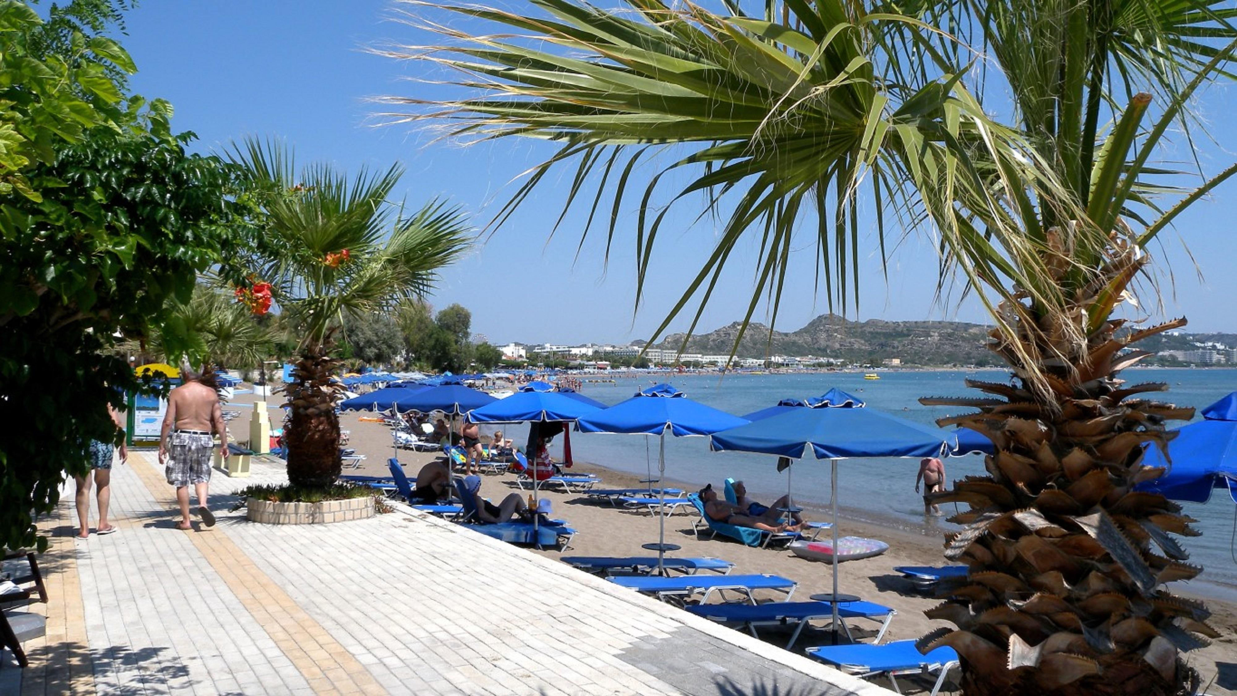 Aparthotel Tinas 2*