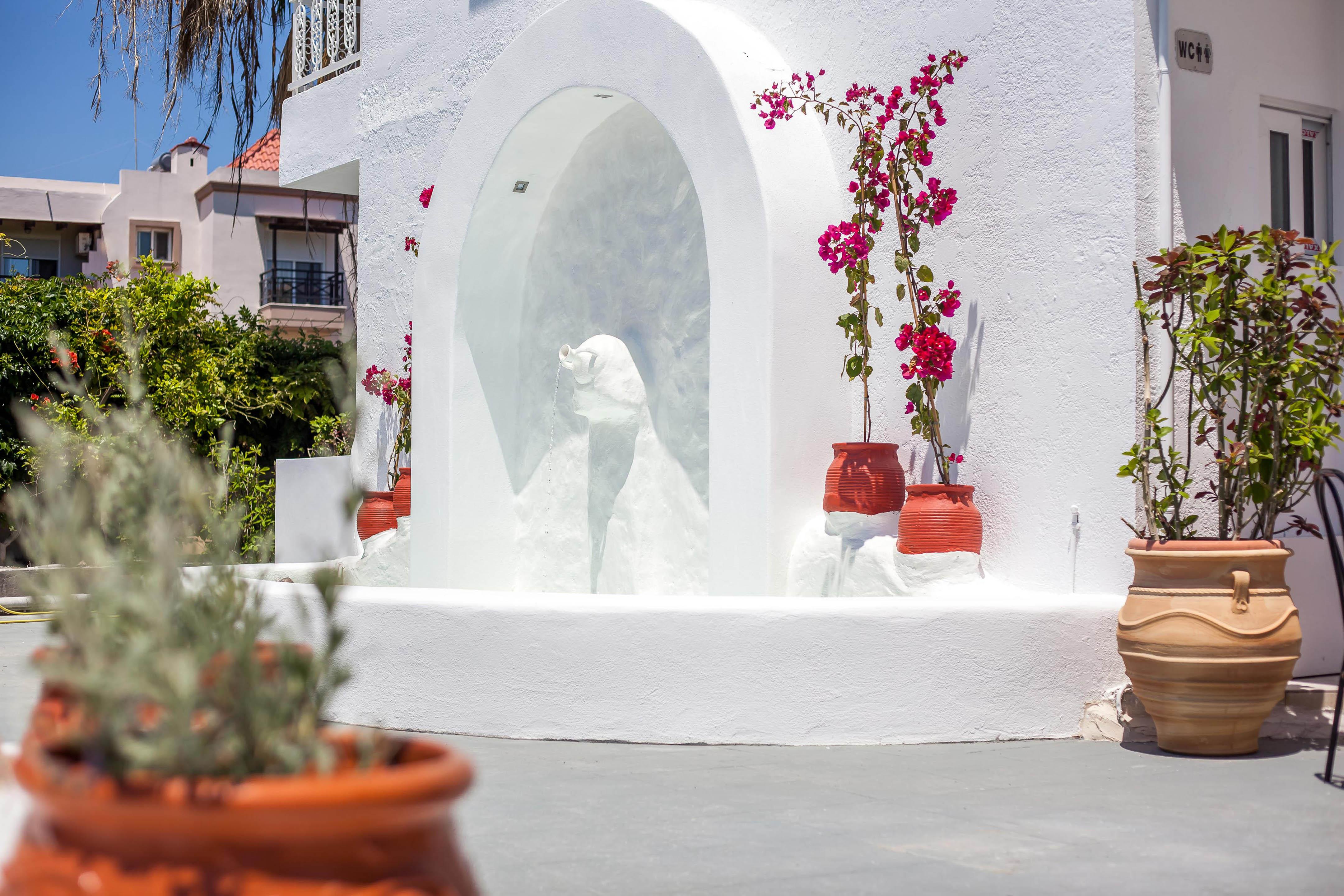 Tinas Aparthotel